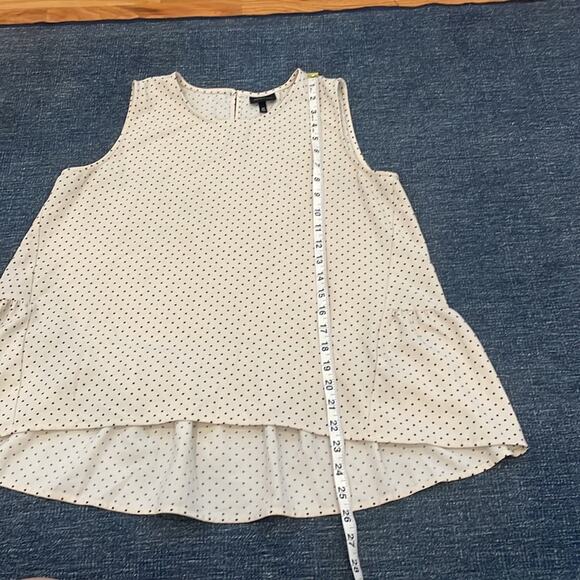 Who what wear Sleeveless cream with black polka dots top size medium - Picture 4 of 7
